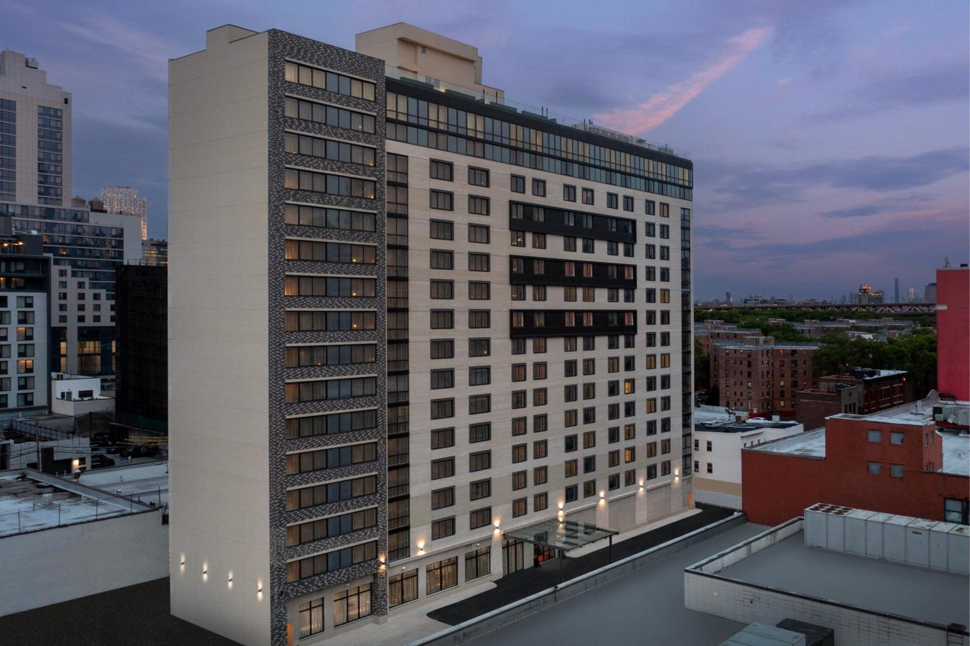 Residence Inn By Marriott New York Queens Extérieur photo